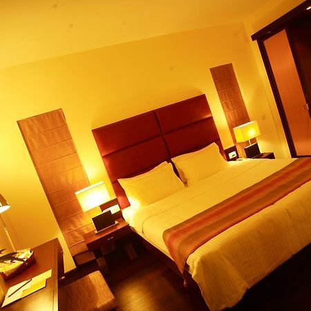 Hotel Metropole Kalkutta Kültér fotó