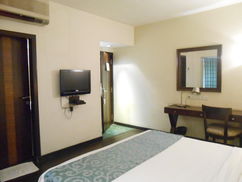 Hotel Metropole Kalkutta Kültér fotó