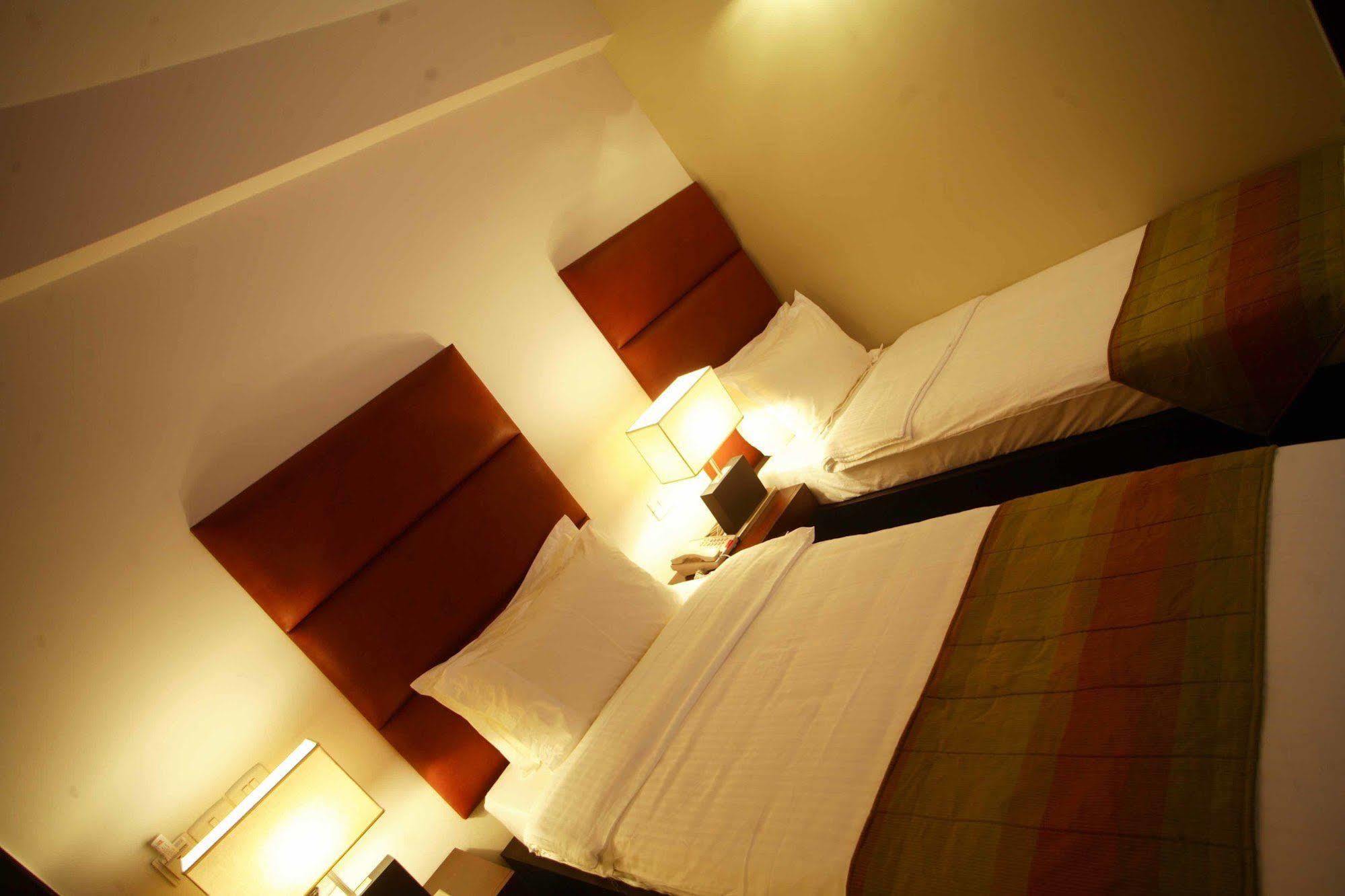 Hotel Metropole Kalkutta Kültér fotó