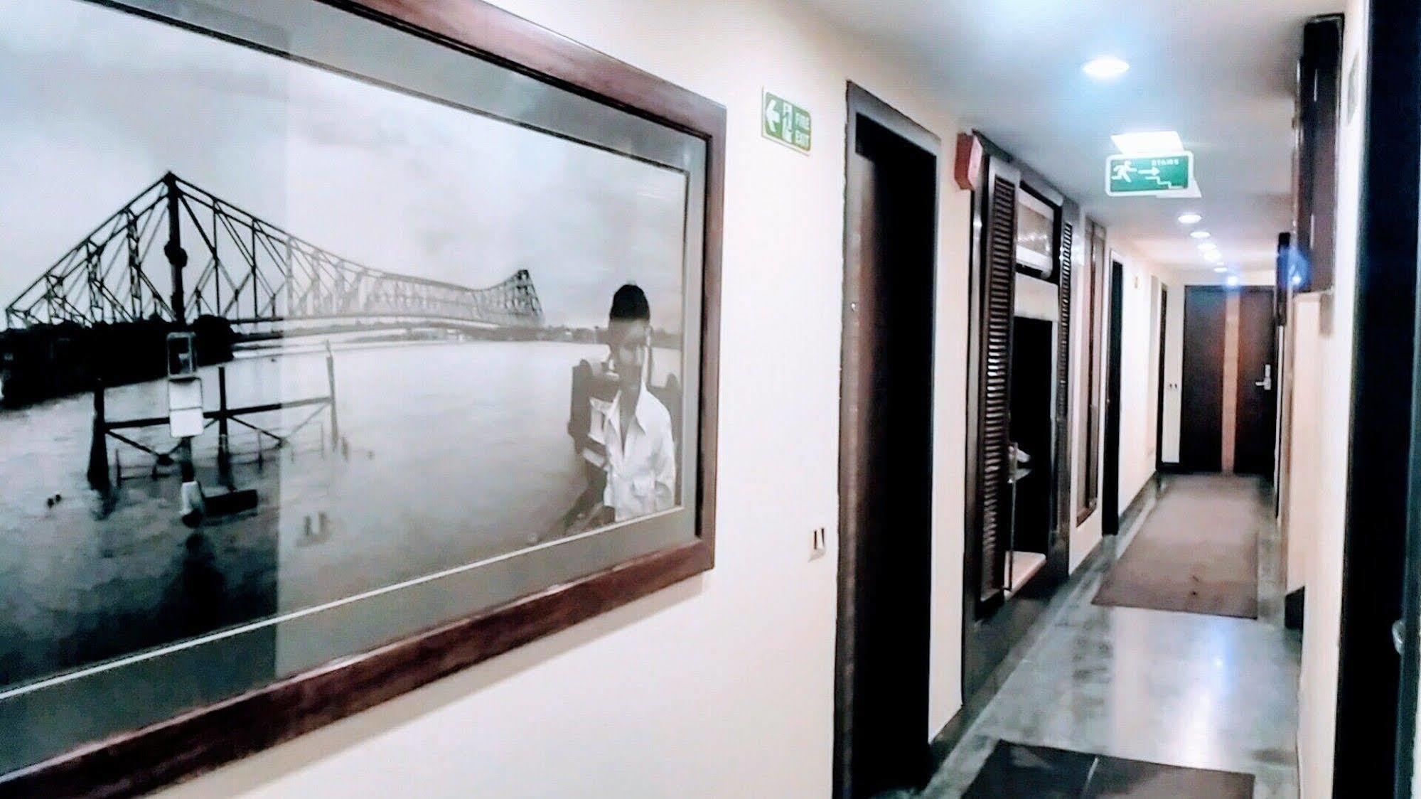 Hotel Metropole Kalkutta Kültér fotó